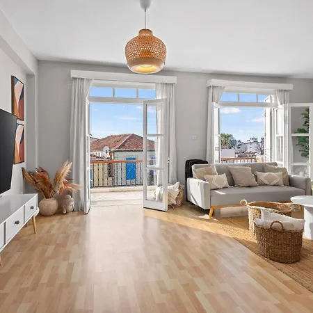 Apartment St Lazar Penthouse *