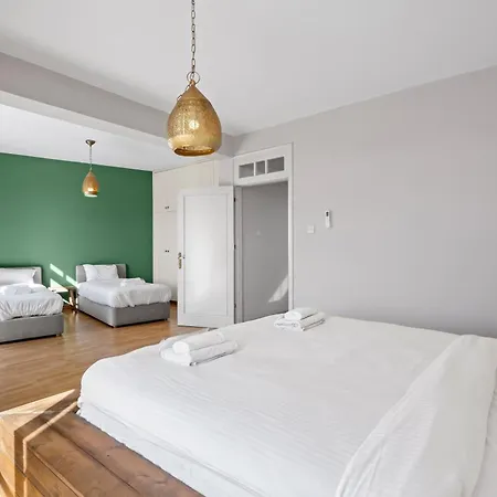 St Lazar Penthouse דירה *