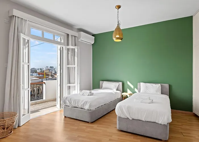 St Lazar Penthouse דירה *